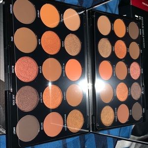 Eyeshadow pallete